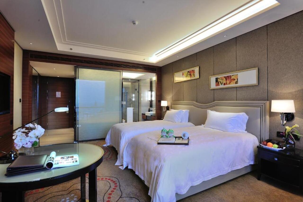 Dongguan Kande International Hotel-During The Canton Fair, Guests Can Enjoy Free Shuttle Buses To The Canton Fair Exhibition Hall Exterior foto