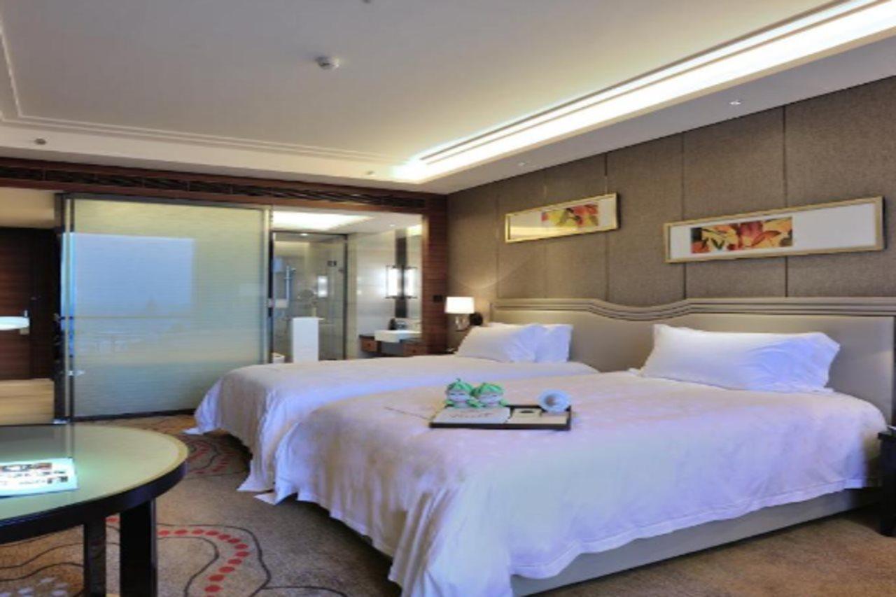 Dongguan Kande International Hotel-During The Canton Fair, Guests Can Enjoy Free Shuttle Buses To The Canton Fair Exhibition Hall Exterior foto