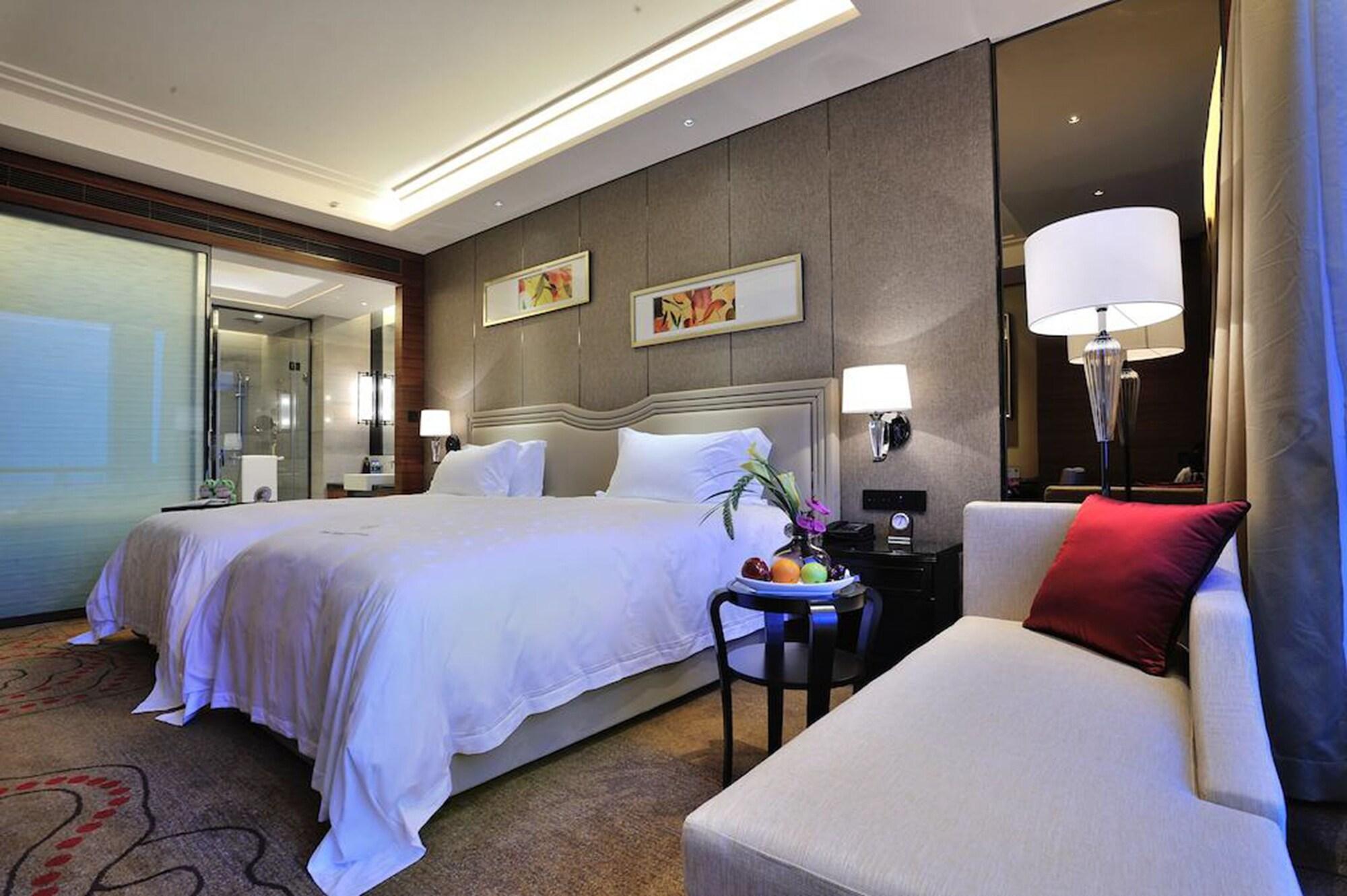 Dongguan Kande International Hotel-During The Canton Fair, Guests Can Enjoy Free Shuttle Buses To The Canton Fair Exhibition Hall Exterior foto